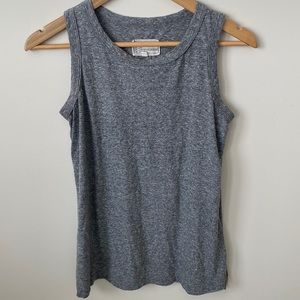 Current Elliot tank top size 1. Excellent condition.